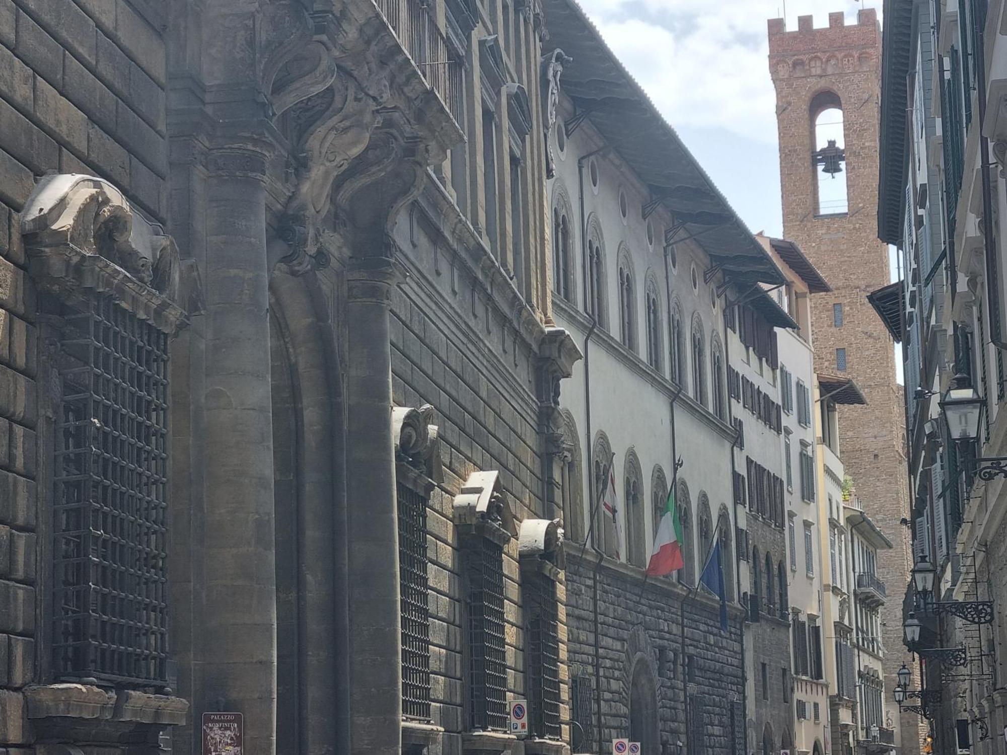 La Sede Dell'Arte Monolocale Studio E Camere In Torre Medievale Vicino A Duomo E Piazza Signoria Флоренция Экстерьер фото