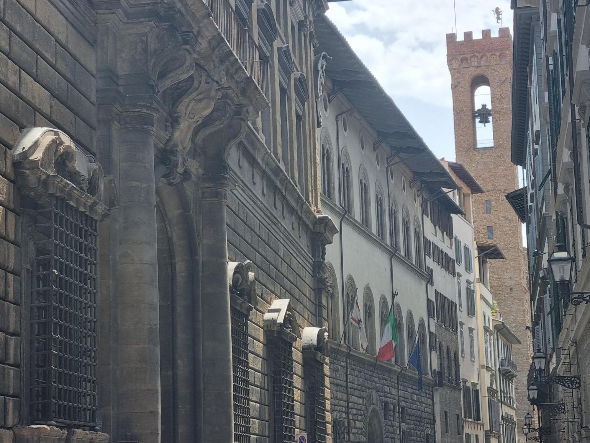 La Sede Dell'Arte Monolocale Studio E Camere In Torre Medievale Vicino A Duomo E Piazza Signoria Флоренция Экстерьер фото